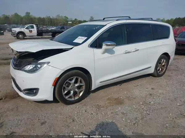 2C4RC1GG5HR620593 2017 CHRYSLER PACIFICA - Image 2