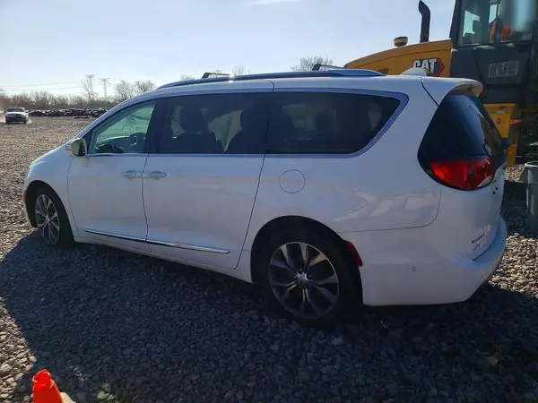 2C4RC1GG5HR623039 2017 CHRYSLER PACIFICA - Image 2