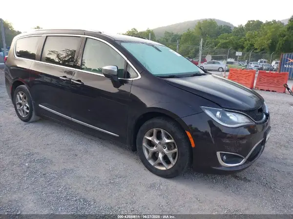 2C4RC1GG5HR657594 2017 CHRYSLER PACIFICA - Image 1
