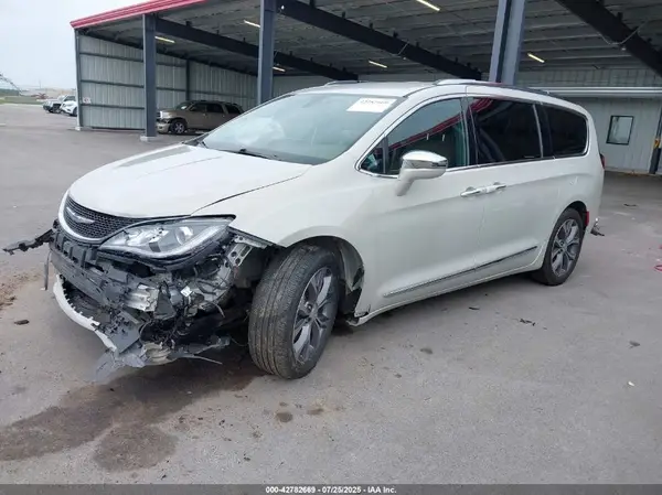 2C4RC1GG5HR679191 2017 CHRYSLER PACIFICA - Image 2