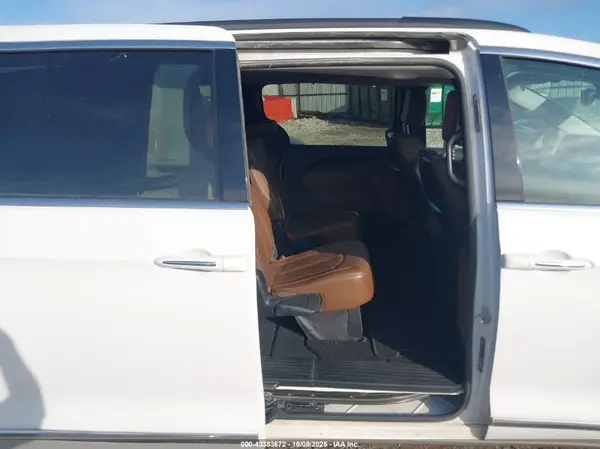2C4RC1GG5HR703652 2017 CHRYSLER PACIFICA - Image 8