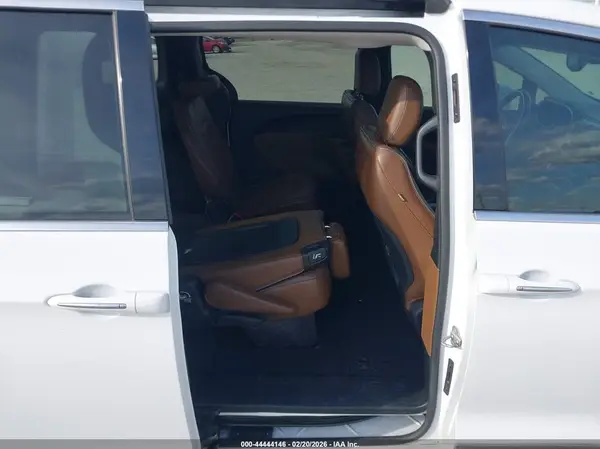 2C4RC1GG5HR705661 2017 CHRYSLER PACIFICA - Image 8
