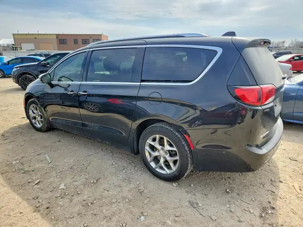 2C4RC1GG5HR723478 2017 CHRYSLER PACIFICA - Image 2