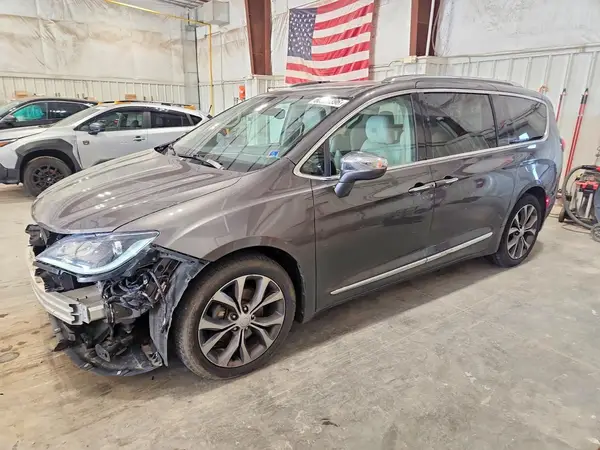 2C4RC1GG5HR751877 2017 CHRYSLER PACIFICA - Image 1