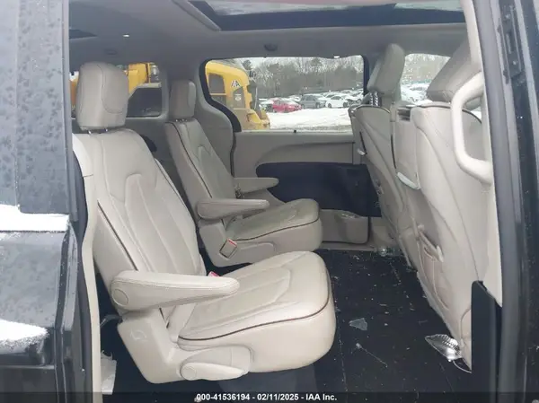 2C4RC1GG5HR763236 2017 CHRYSLER PACIFICA - Image 8