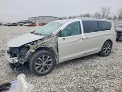 2C4RC1GG5HR769814 2017 CHRYSLER PACIFICA