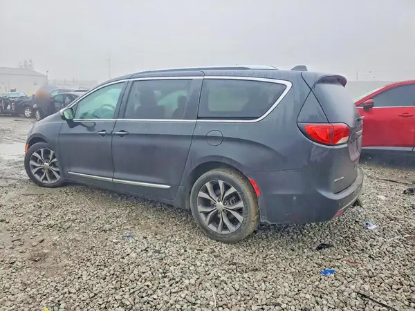 2C4RC1GG5HR821832 2017 CHRYSLER PACIFICA - Image 2