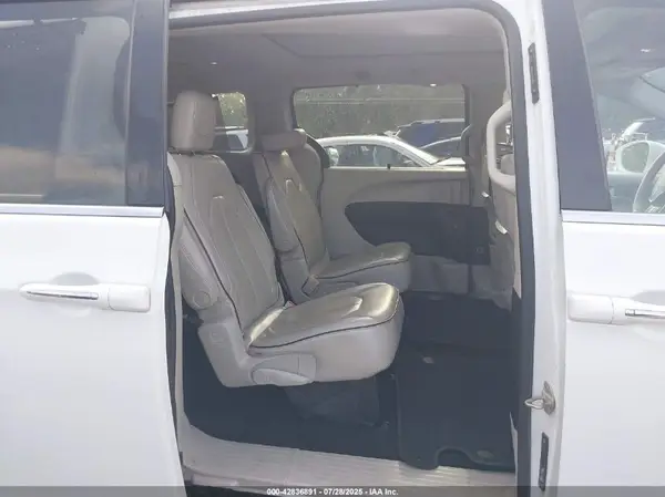2C4RC1GG5HR822012 2017 CHRYSLER PACIFICA - Image 8