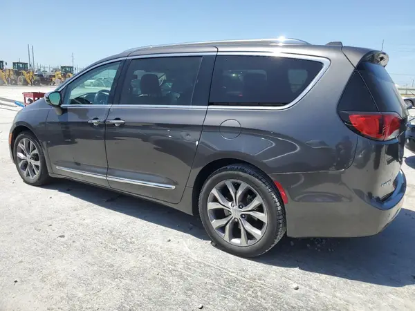 2C4RC1GG5HR841658 2017 CHRYSLER PACIFICA - Image 2