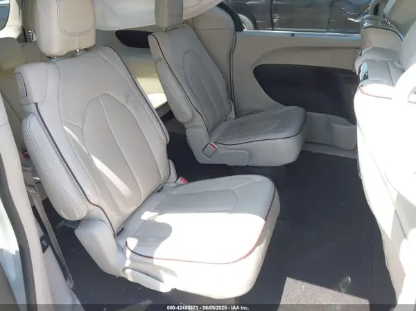 2C4RC1GG5JR104532 2018 CHRYSLER PACIFICA - Image 8