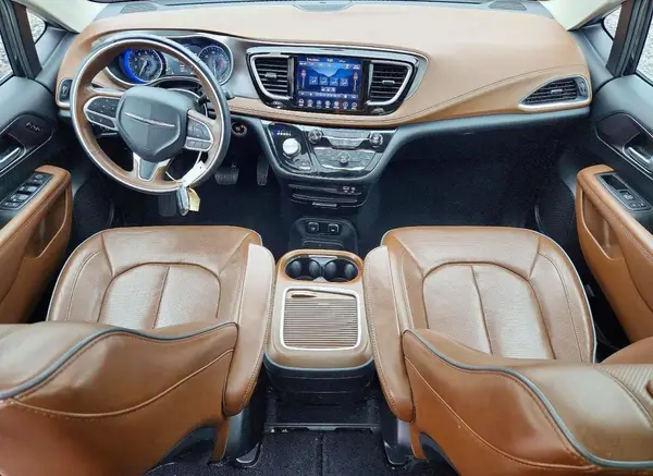 2C4RC1GG5JR107902 2018 CHRYSLER PACIFICA - Image 8