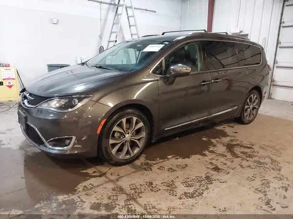2C4RC1GG5JR116471 2018 CHRYSLER PACIFICA - Image 2
