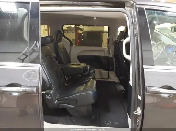 2C4RC1GG5JR116471 2018 CHRYSLER PACIFICA - Image 8