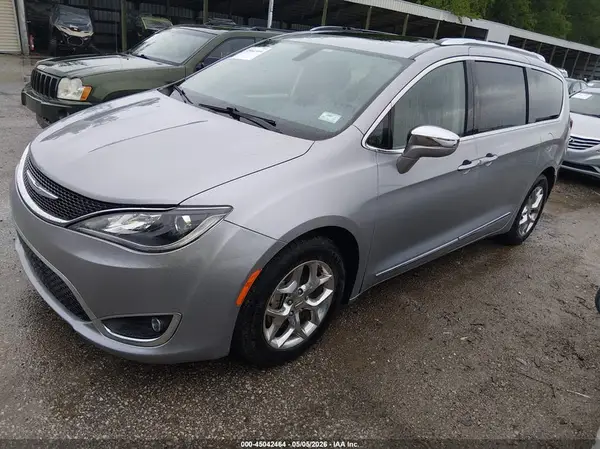 2C4RC1GG5JR141368 2018 CHRYSLER PACIFICA - Image 2