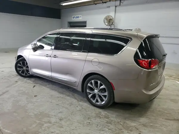 2C4RC1GG5JR154332 2018 CHRYSLER PACIFICA - Image 2