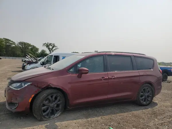 2C4RC1GG5JR164942 2018 CHRYSLER PACIFICA - Image 1