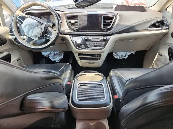 2C4RC1GG5JR232964 2018 CHRYSLER PACIFICA - Image 8