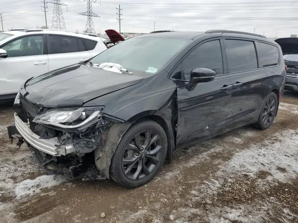 2C4RC1GG5JR247013 2018 CHRYSLER PACIFICA - Image 1