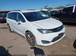 2C4RC1GG5JR252129 2018 CHRYSLER PACIFICA