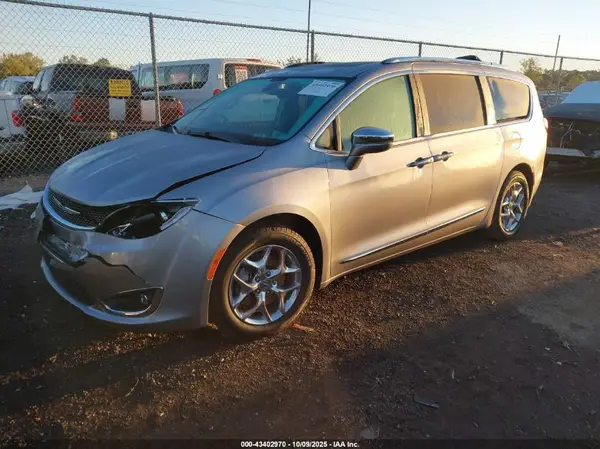 2C4RC1GG5JR272445 2018 CHRYSLER PACIFICA - Image 2