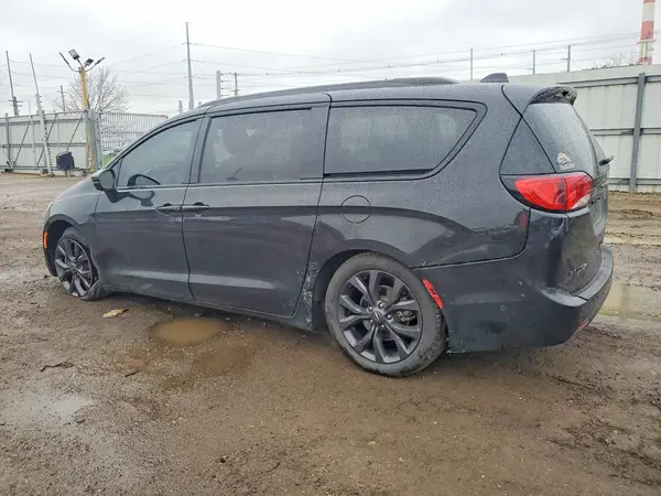 2C4RC1GG5JR310658 2018 CHRYSLER PACIFICA - Image 2