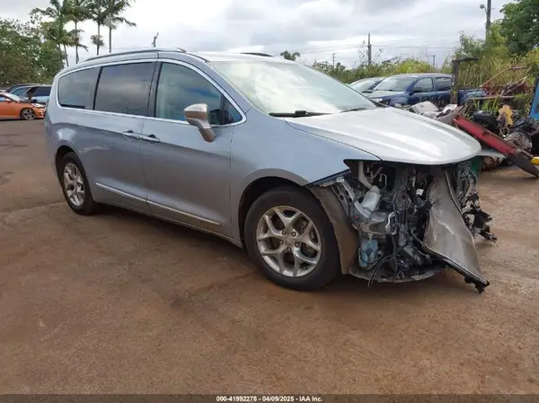 2C4RC1GG5JR320249 2018 CHRYSLER PACIFICA - Image 1