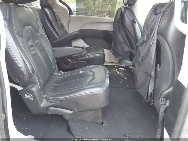 2C4RC1GG5JR320249 2018 CHRYSLER PACIFICA - Image 8