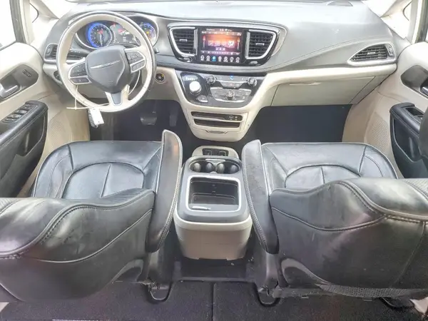 2C4RC1GG5JR320428 2018 CHRYSLER PACIFICA - Image 8