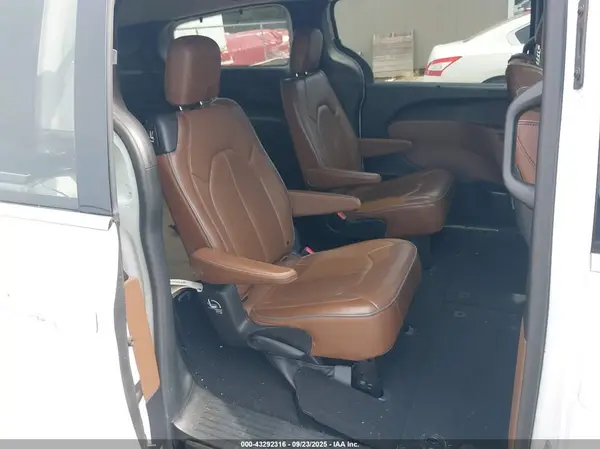2C4RC1GG5JR338511 2018 CHRYSLER PACIFICA - Image 8