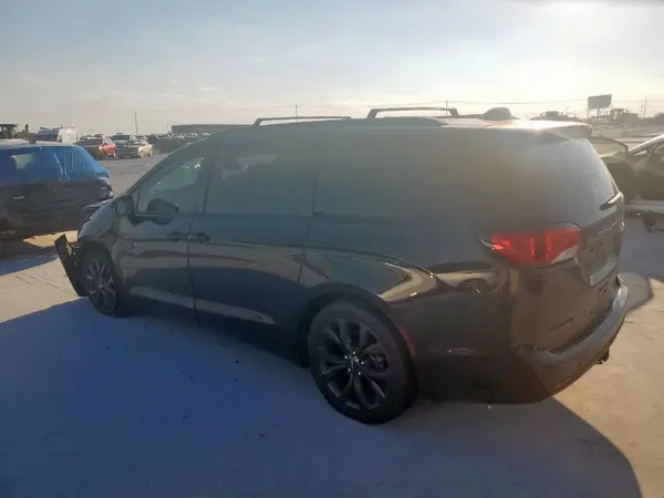 2C4RC1GG5JR354899 2018 CHRYSLER PACIFICA - Image 2