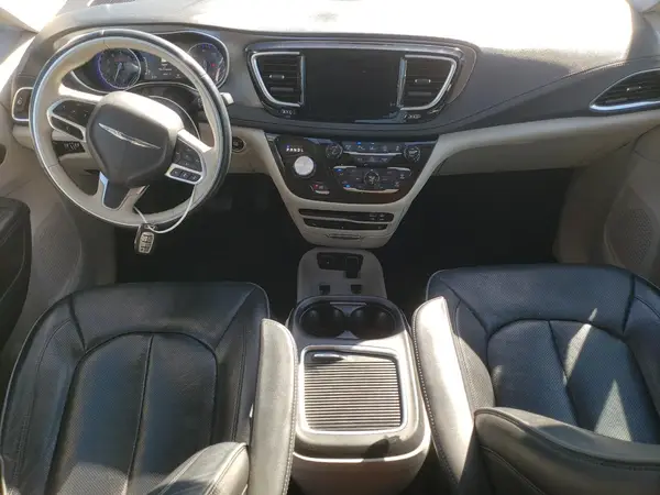 2C4RC1GG5JR357785 2018 CHRYSLER PACIFICA - Image 8