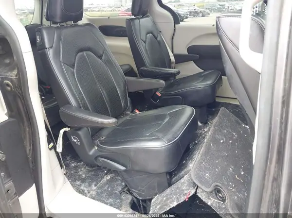 2C4RC1GG5JR358001 2018 CHRYSLER PACIFICA - Image 8
