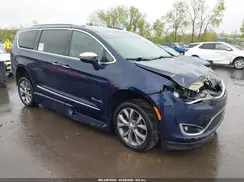 2C4RC1GG5JR365465 2018 CHRYSLER PACIFICA