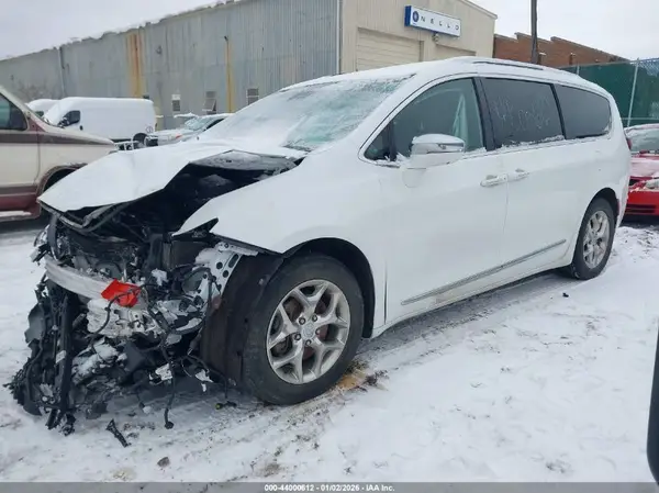 2C4RC1GG5KR569894 2019 CHRYSLER PACIFICA - Image 2