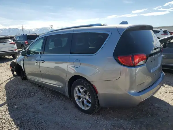 2C4RC1GG5LR143740 2020 CHRYSLER PACIFICA - Image 2
