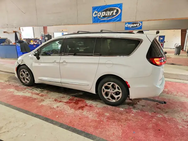 2C4RC1GG5PR632855 2023 CHRYSLER PACIFICA - Image 2