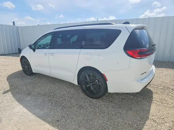 2C4RC1GG5TR161767 2026 CHRYSLER PACIFICA - Image 2