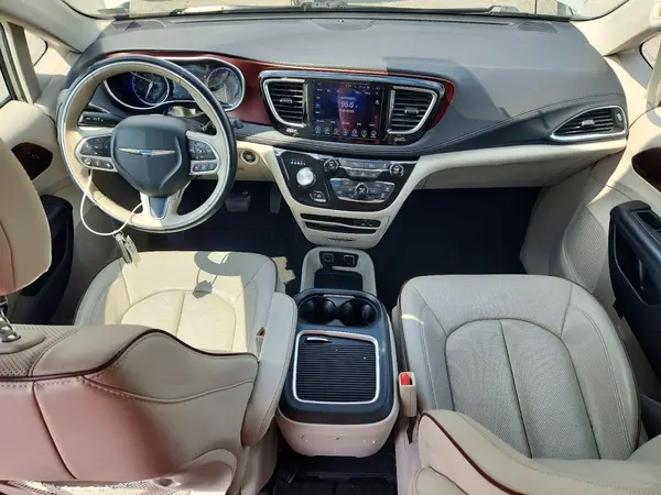 2C4RC1GG6HR553857 2017 CHRYSLER PACIFICA - Image 8