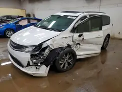 2C4RC1GG6HR560386 2017 CHRYSLER PACIFICA