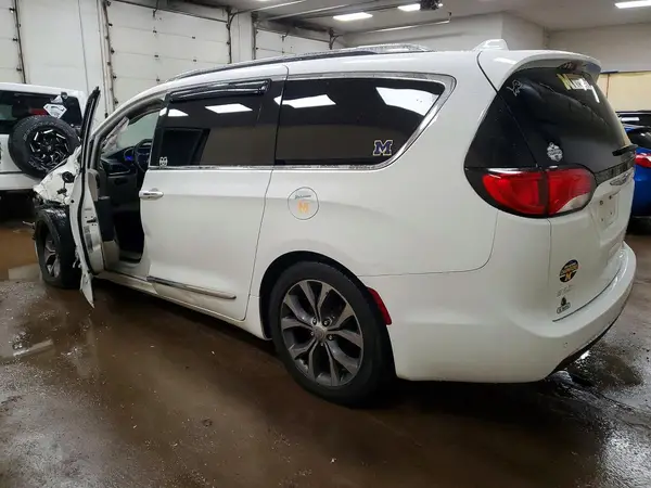 2C4RC1GG6HR560386 2017 CHRYSLER PACIFICA - Image 2