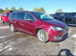 2C4RC1GG6HR565152 2017 CHRYSLER PACIFICA