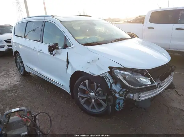 2C4RC1GG6HR584137 2017 CHRYSLER PACIFICA - Image 1