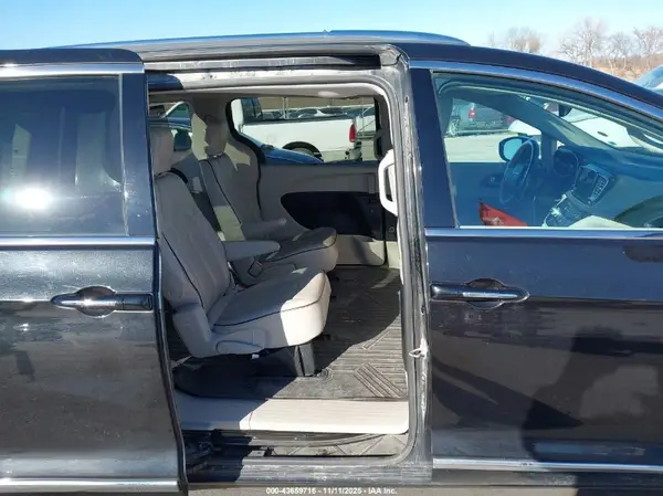 2C4RC1GG6HR620456 2017 CHRYSLER PACIFICA - Image 8
