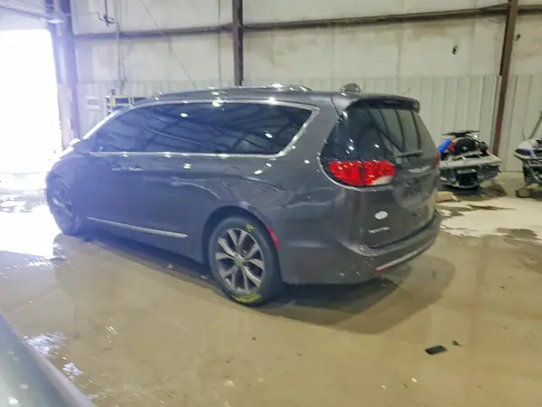 2C4RC1GG6HR669995 2017 CHRYSLER PACIFICA - Image 2