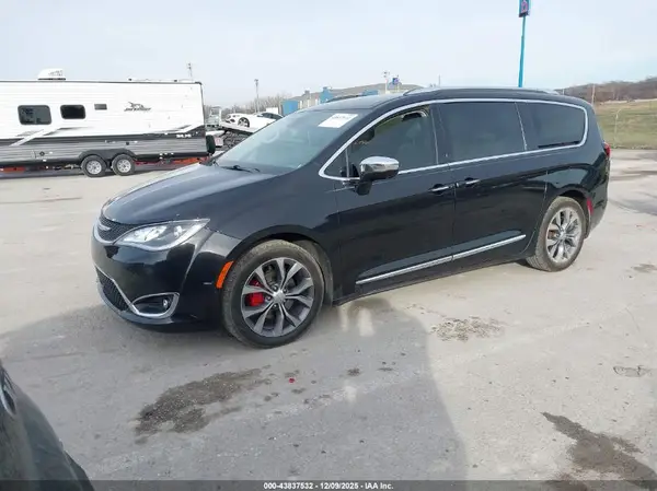 2C4RC1GG6HR676882 2017 CHRYSLER PACIFICA - Image 2