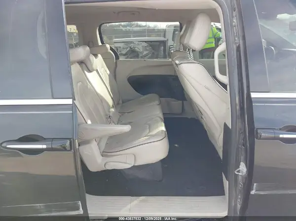 2C4RC1GG6HR676882 2017 CHRYSLER PACIFICA - Image 8