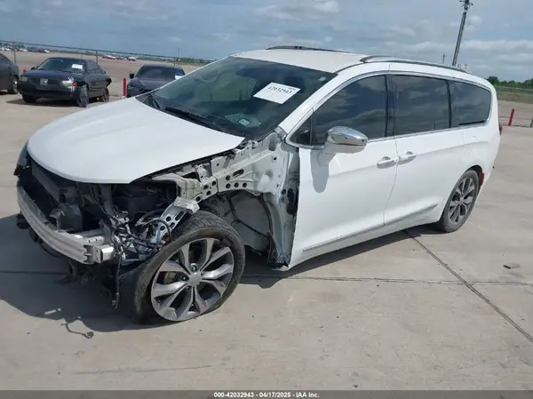 2C4RC1GG6HR704048 2017 CHRYSLER PACIFICA - Image 2