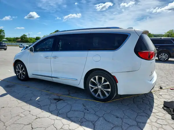 2C4RC1GG6HR759907 2017 CHRYSLER PACIFICA - Image 2