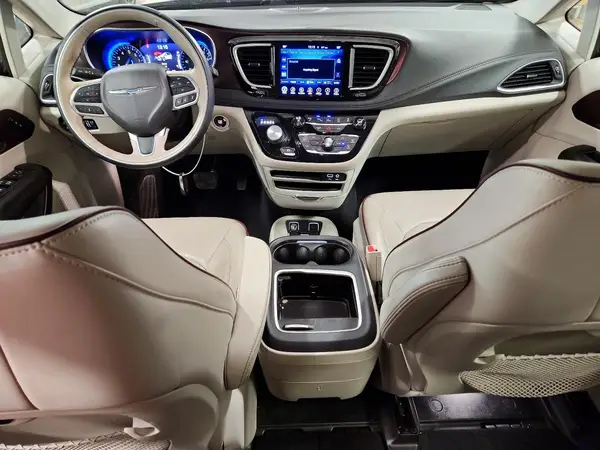 2C4RC1GG6HR785892 2017 CHRYSLER PACIFICA - Image 8