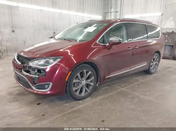 2C4RC1GG6HR810970 2017 CHRYSLER PACIFICA - Image 2